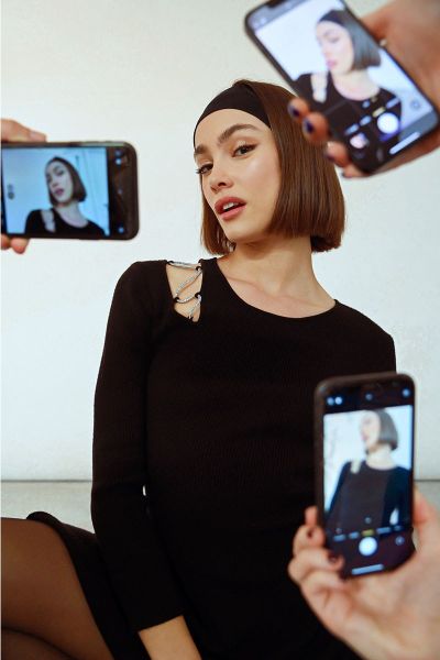 Плетена рокля с изрязано рамо MOLLY BRACKEN (SKU) EL1005CN