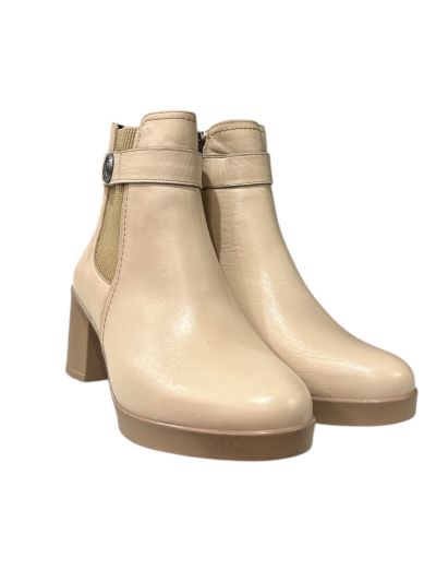 Elegant women's boot in cream color DORKING (SKU)9422