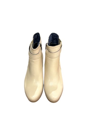 Elegant women's boot in cream color DORKING (SKU)9422