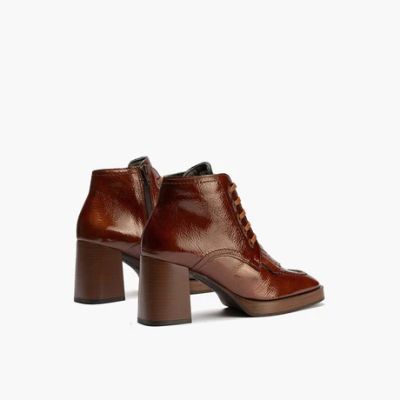 Elegant women's boots caramel color with heel PITILLOS (SKU)10197