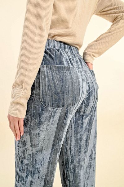 Women's velvet trousers with crumpled effect MOLLY BRACKEN (SKU) LAH166CN