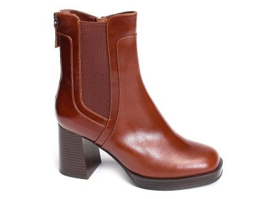 Elegant women's boot in caramel color with heel REGARDE LE CIEL (SKU)BETHANY02